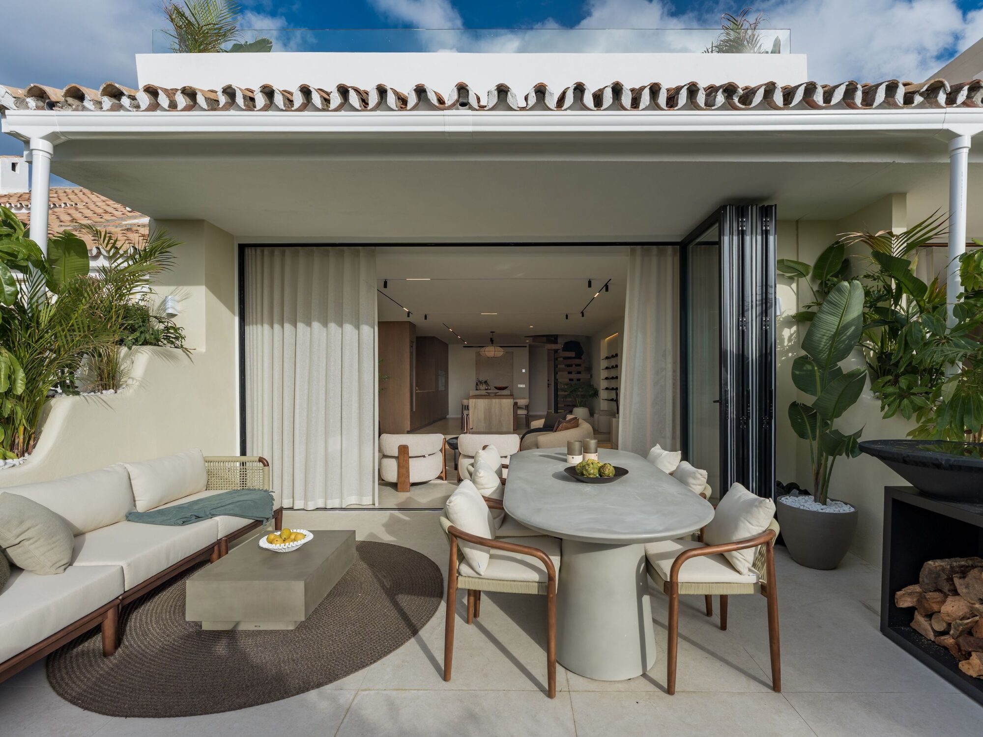 CA Estates Suma Casa - LIVING ROOM