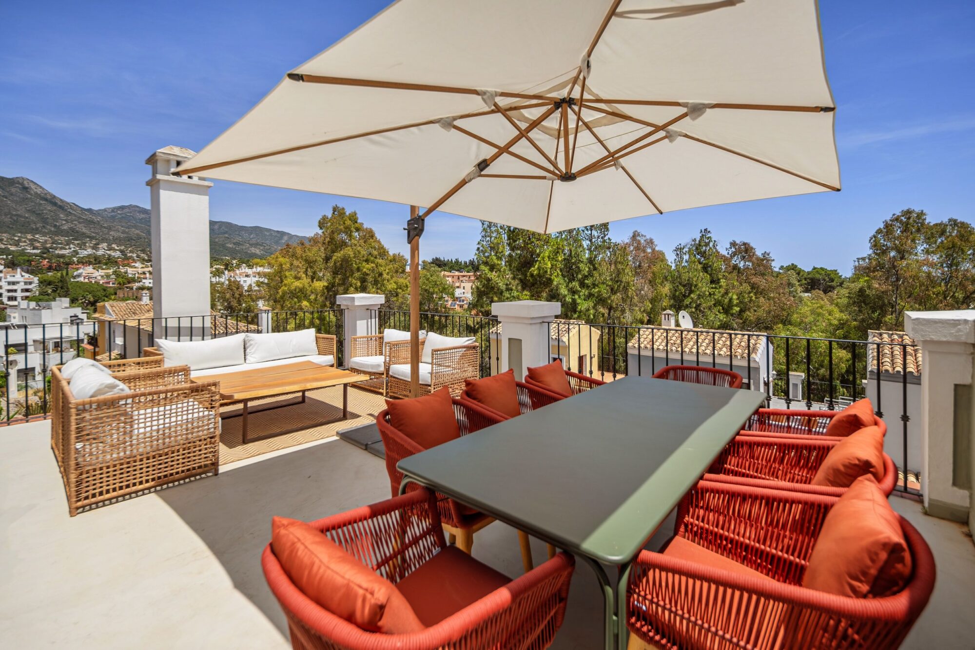 Terrace Ca Estates Marbella